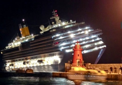 Costa-Concordia-luces-noche Costa-Concordia-luces-noche